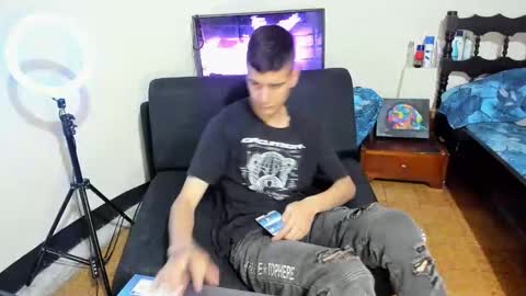 nicolas online show from December 23, 2024, 1:18 am