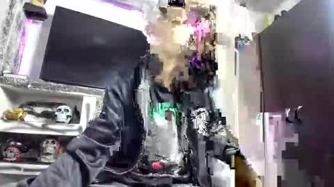 nicolas online show from March 17, 2026, 1:43 am