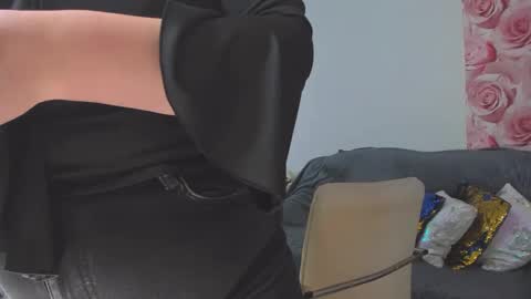 Snapshot of monasteel chatting on February 26, 2025, 12:47 pm Monica online show from February 26, 2025, 12:47 pm