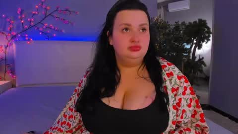 Monica online show from May 27, 2026, 12:13 pm