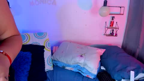 Snapshot of monica_bbw_ chatting on November 12, 2025, 3:18 am aleja independent model online show from November 12, 2025, 3:18 am