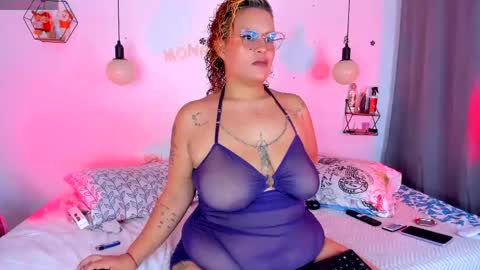 aleja      independent model       online show from April 28, 2026, 4:45 pm