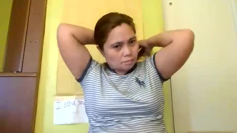 Snapshot of monicabrave79 chatting on May 8, 2026, 2:06 am monicabrave79 online show from May 8, 2026, 2:06 am