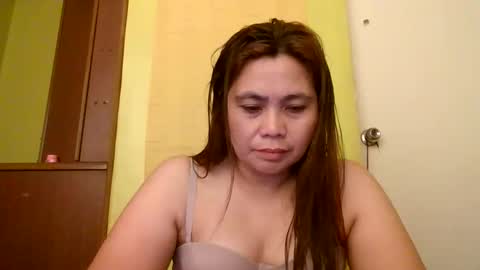 Snapshot of monicabrave79 chatting on May 12, 2026, 2:08 am monicabrave79 online show from May 12, 2026, 2:08 am