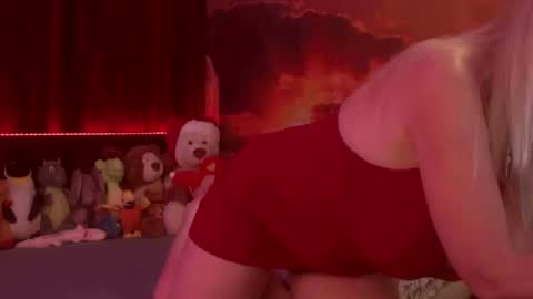 Monika    online show from January 31, 2025, 3:20 am