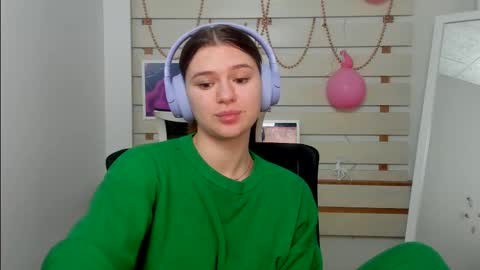 Monika online show from February 20, 2025, 1:40 pm