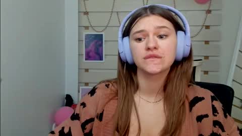 Monika online show from February 26, 2025, 2:03 pm