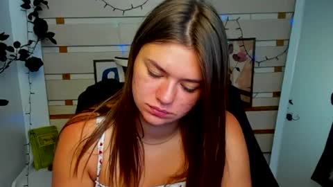 Snapshot of monika_youu chatting on June 24, 2026, 6:56 am Monika online show from June 24, 2026, 6:56 am