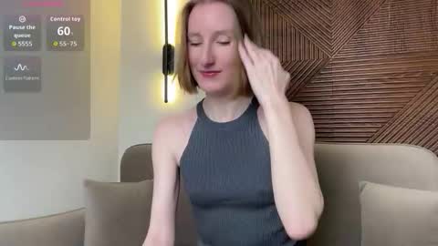 MonikaBos online show from February 18, 2026, 8:27 pm