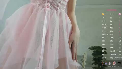 Snapshot of monikalim chatting on November 20, 2025, 1:22 pm Katrin online show from November 20, 2025, 1:22 pm