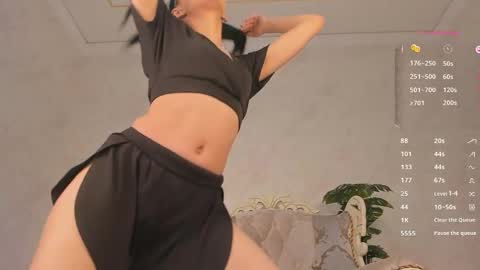 Snapshot of monikalim chatting on November 27, 2025, 3:47 pm Katrin online show from November 27, 2025, 3:47 pm