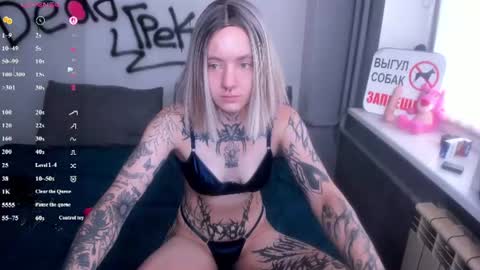 monikalowww online show from June 26, 2026, 2:38 am