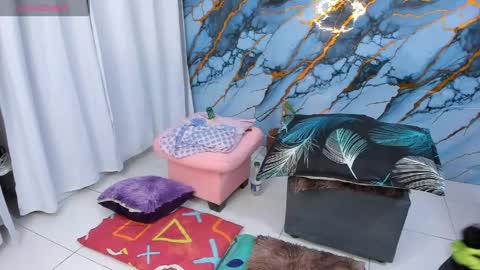 monikk__harrison online show from April 17, 2026, 12:30 pm