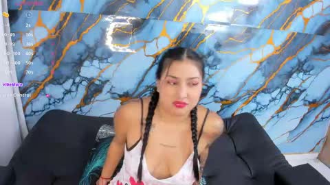 monikk__harrison online show from April 24, 2026, 12:18 pm