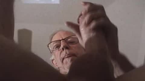 Snapshot of monkeyspank82 chatting on January 19, 2025, 4:44 am monkeyspank82 online show from January 19, 2025, 4:44 am