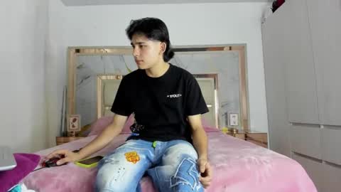 Snapshot of monky_0002 chatting on March 15, 2026, 1:33 am monky_0002 online show from March 15, 2026, 1:33 am