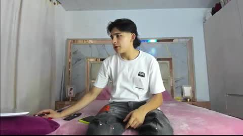 Snapshot of monky_0002 chatting on March 15, 2026, 11:33 pm monky_0002 online show from March 15, 2026, 11:33 pm