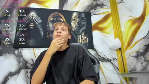 Snapshot of mono_blonde chatting on June 21, 2026, 11:46 am mono_blonde online show from June 21, 2026, 11:46 am