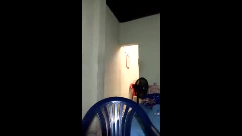 Snapshot of monosqui13 chatting on February 27, 2026, 12:49 pm monosqui13 online show from February 27, 2026, 12:49 pm