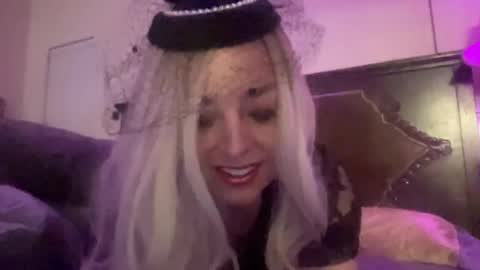 Snapshot of monroelovesyou chatting on February 3, 2025, 6:34 am Monroe online show from February 3, 2025, 6:34 am