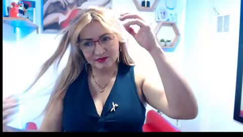 Snapshot of monserrat_diva chatting on June 14, 2026, 6:21 pm monserrat_diva online show from June 14, 2026, 6:21 pm