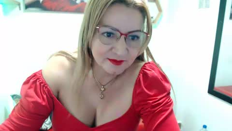 monserrat_diva online show from June 20, 2026, 6:33 pm