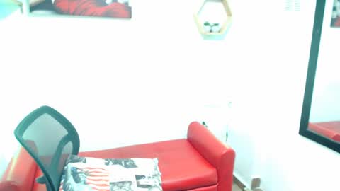 monserrat_diva online show from June 24, 2026, 6:40 pm