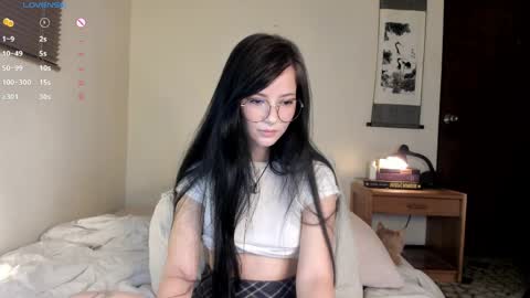 Snapshot of monserrat_gil chatting on April 4, 2026, 3:05 am Monserrat Gil onlyfans online show from April 4, 2026, 3:05 am