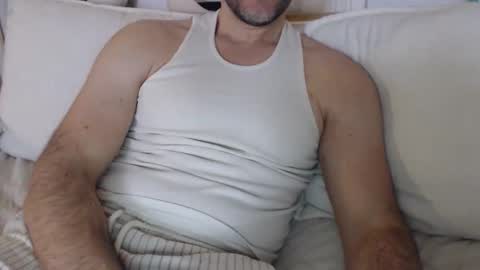Snapshot of monsieurparis chatting on January 16, 2026, 9:41 pm monsieurparis online show from January 16, 2026, 9:41 pm