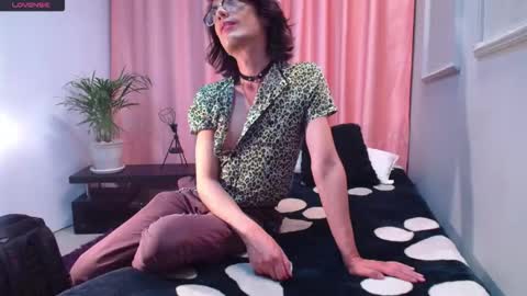 Linda Darling online show from January 11, 2026, 7:13 am