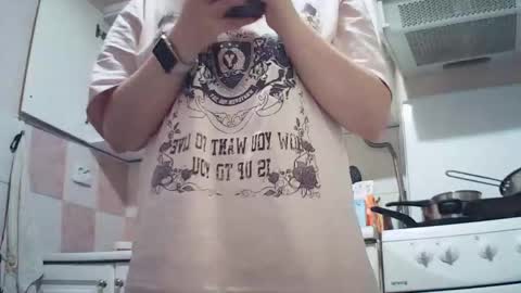 Snapshot of moodiemira chatting on October 20, 2025, 7:58 pm moodiemira online show from October 20, 2025, 7:58 pm