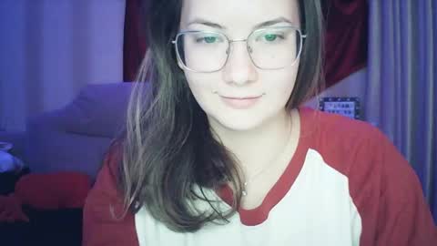 Snapshot of moodiemira chatting on November 25, 2025, 9:15 pm moodiemira online show from November 25, 2025, 9:15 pm