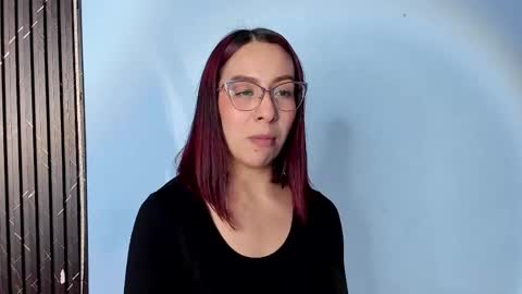 Snapshot of moolly_evanz chatting on May 28, 2026, 5:54 pm moolly_evanz online show from May 28, 2026, 5:54 pm