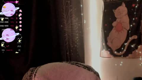 Snapshot of moon__girl chatting on March 28, 2026, 6:29 pm Roxy online show from March 28, 2026, 6:29 pm