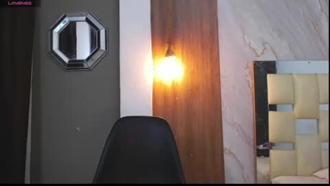 moon_and_fire_ online show from April 26, 2026, 5:38 am