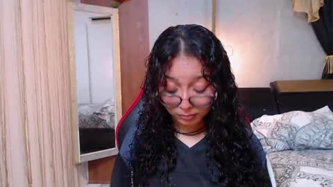 moon_and_fire_ online show from April 28, 2026, 2:49 am