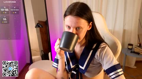 Snapshot of moon_avengers chatting on January 27, 2025, 6:30 am Lola online show from January 27, 2025, 6:30 am