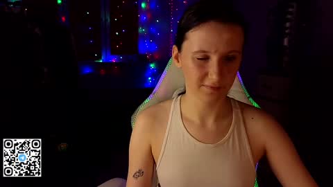 Snapshot of moon_avengers chatting on January 31, 2025, 3:11 pm Lola online show from January 31, 2025, 3:11 pm