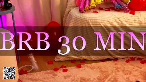 Snapshot of moon_avengers chatting on February 14, 2025, 10:28 am Lola online show from February 14, 2025, 10:28 am