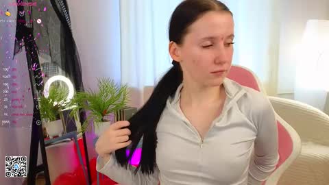 Snapshot of moon_avengers chatting on February 24, 2025, 12:48 pm Lola online show from February 24, 2025, 12:48 pm