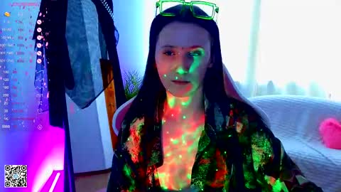 Snapshot of moon_avengers chatting on February 28, 2025, 9:47 am Lola online show from February 28, 2025, 9:47 am