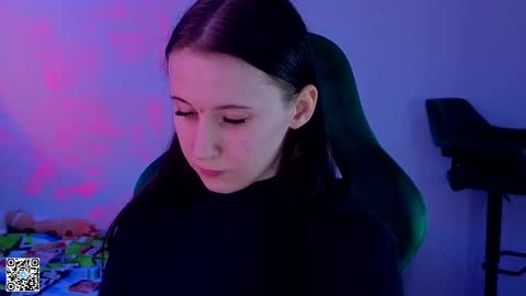 Snapshot of moon_avengers chatting on March 12, 2025, 2:56 pm Lola online show from March 12, 2025, 2:56 pm