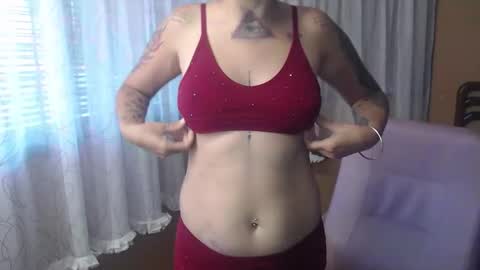 Luna online show from February 8, 2026, 2:42 pm