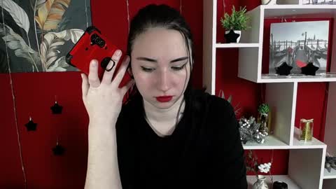 Snapshot of moon_foxy_ chatting on December 9, 2024, 7:18 pm Diana online show from December 9, 2024, 7:18 pm