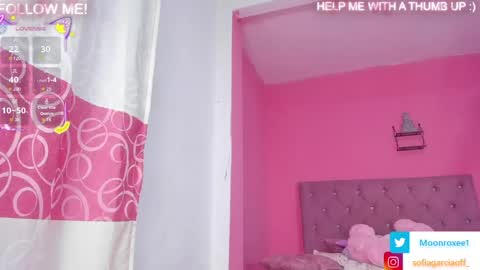 moon_roxee online show from March 10, 2026, 11:10 pm