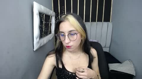 MOON SHUT online show from March 17, 2026, 12:30 pm