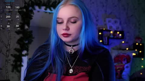 Snapshot of moon_valkyriie chatting on December 28, 2024, 10:47 am Emilia online show from December 28, 2024, 10:47 am