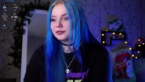 Snapshot of moon_valkyriie chatting on January 8, 2025, 10:04 am Emilia online show from January 8, 2025, 10:04 am