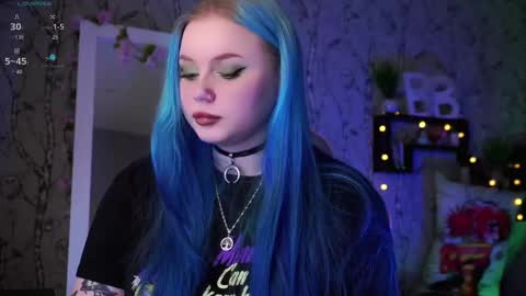 Snapshot of moon_valkyriie chatting on February 20, 2025, 10:37 am Emilia online show from February 20, 2025, 10:37 am