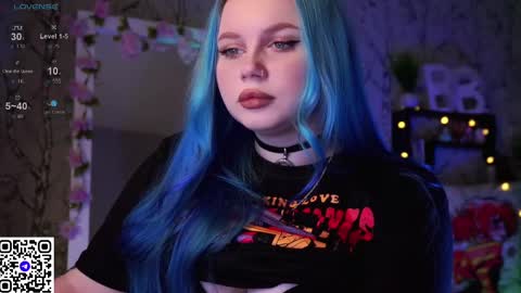 Snapshot of moon_valkyriie chatting on February 22, 2025, 9:23 am Emilia online show from February 22, 2025, 9:23 am